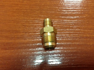 Переход латунный HP 5/8" х НР 1/2"